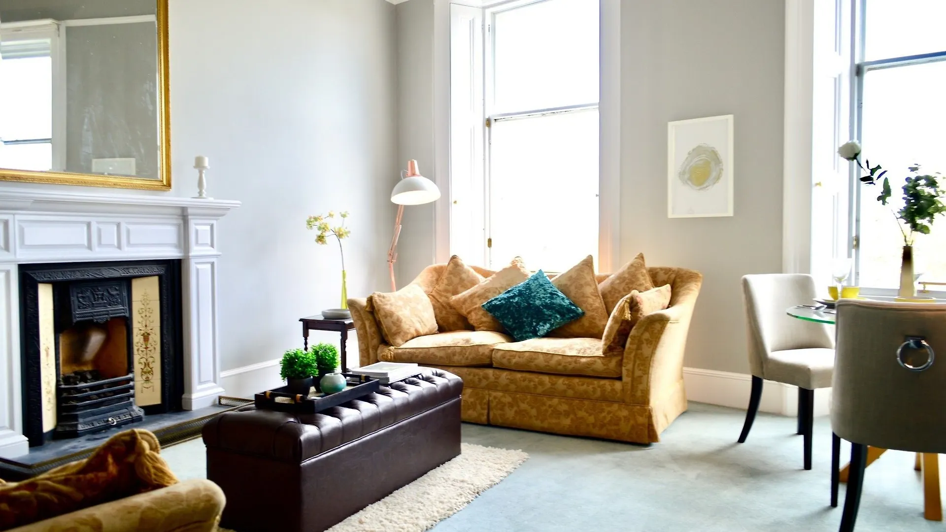 West End 2 Bedroom Georgian Apartment Edinburgh